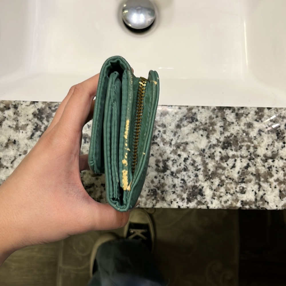 Handbag - Picture 2 of 7